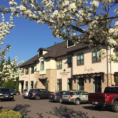 The Dundee - A Trace Hotel 외부 사진